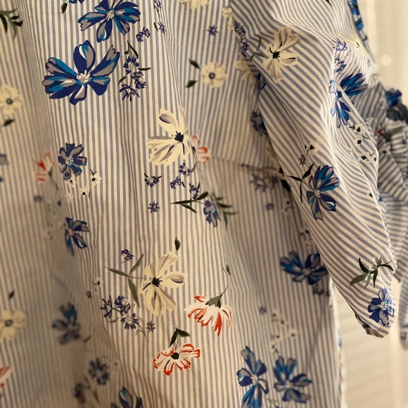 H&M light blue faded floral pattern shirt - Picture 4 of 7